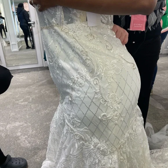 Brand New, Never Worn/Altered Size 16 Ivory David’s Bridal Wedding Dress.